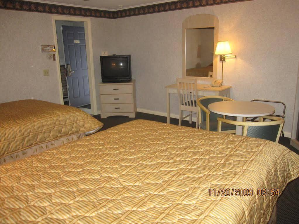 Wilbraham Inn Ludlow Esterno foto