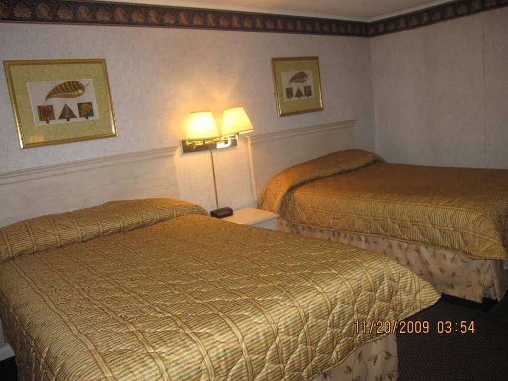 Wilbraham Inn Ludlow Esterno foto